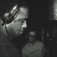 Groove Chronicles - What Do You Do feat. Lifford ()