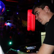 Lucas Tesselhoff - Uncle Right (Originl Mix)