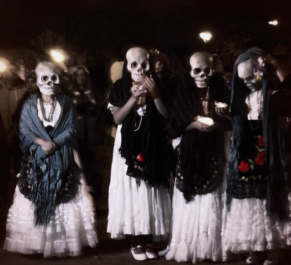 Dressed Skeleton - Vol. VI ()